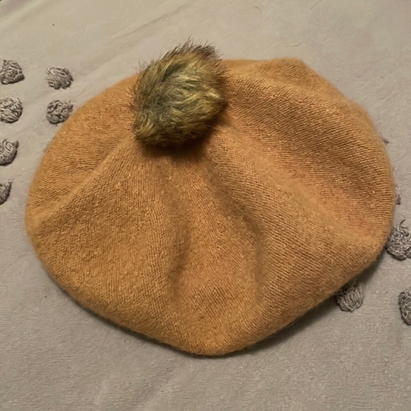 Anthropologie Accessories - Anthropologie Wool Pom Beret